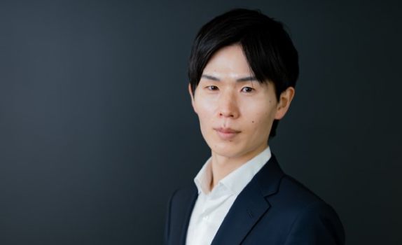 Senior Director 金本 拓