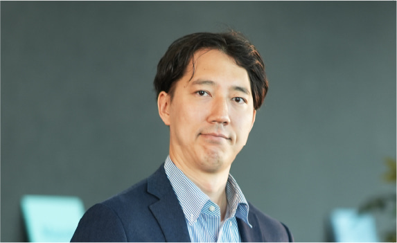 Manager 嵜岡 竜之介